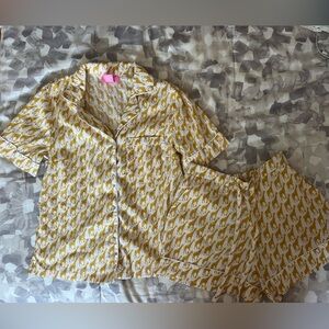 Girraffe pajama set